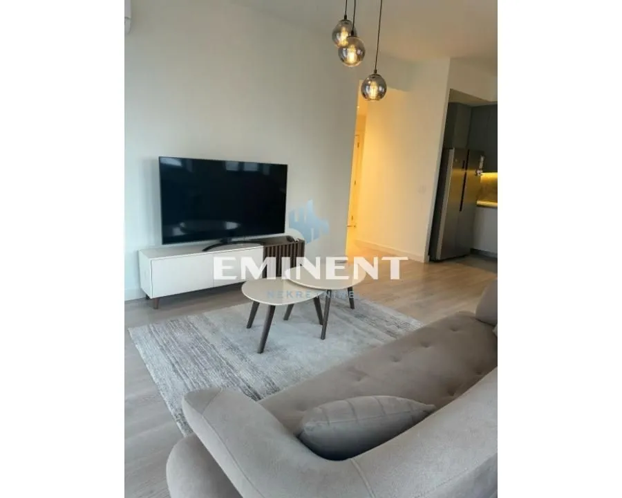 Rent, four bedroom apartment, 110m², Savski Venac, Beograd