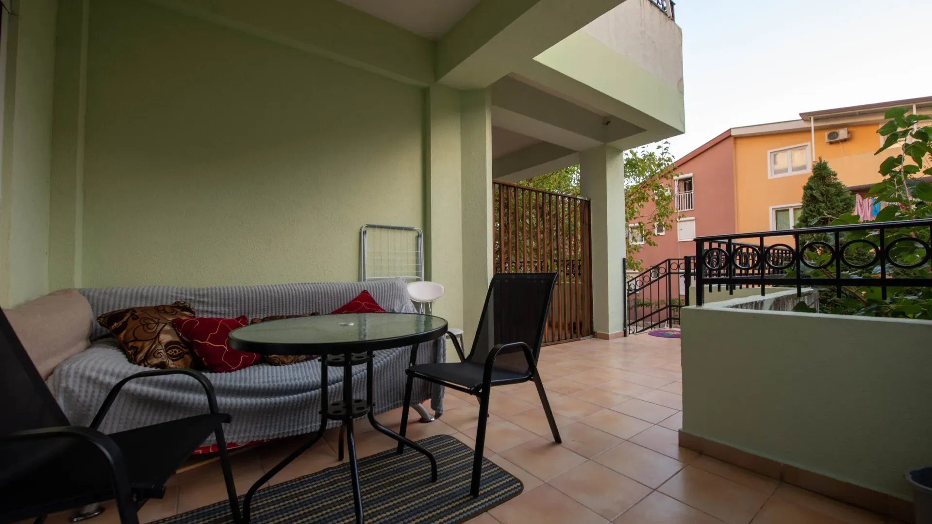 Sale, two bedroom apartment, 64m², Podmaine, Budva