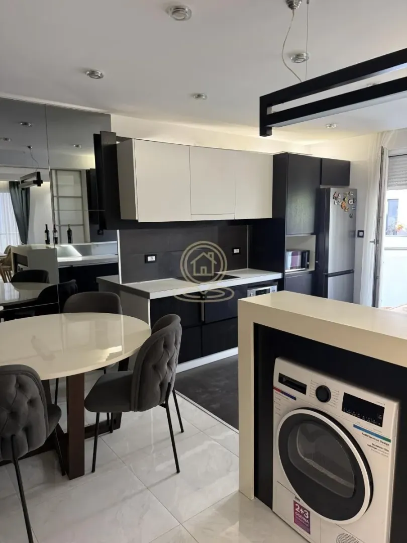 Izdavanje, četvorosoban stan, 101m², Pasino Brdo, Voždovac Sve Podlokacije