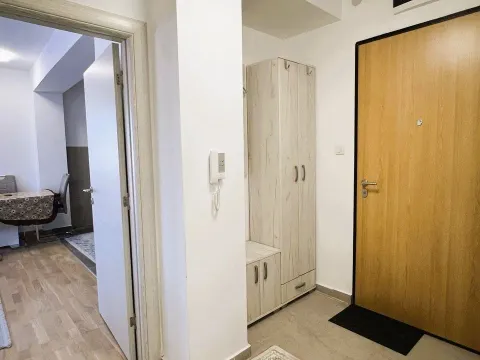 Prodaja, dvosoban stan, 76m², Stari Aerodrom, Podgorica - image 5