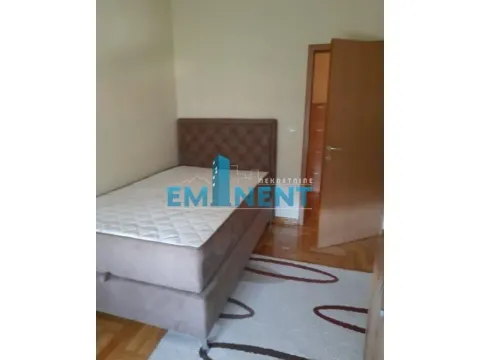 Izdavanje, trosoban stan, 80m², Južni Bulevar, Vračar Sve Podlokacije - image 9