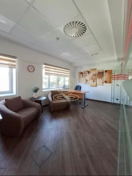 Rent, office space, 325m², Zemun Sve Podlokacije, Beograd - image 3