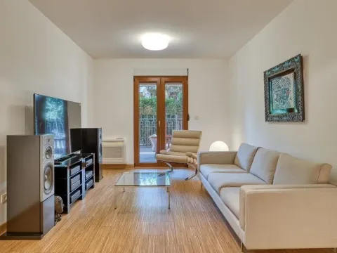 Prodaja, dvosoban stan, 90m², Podgorica, Crna Gora - image 6