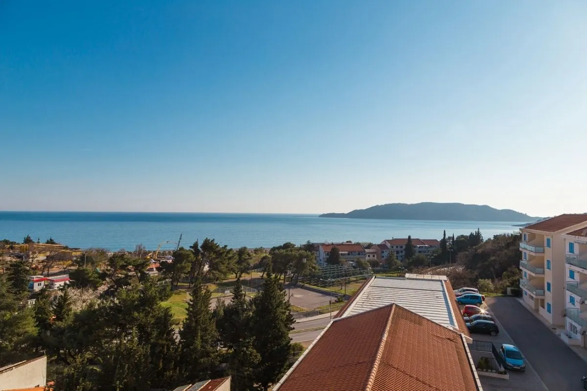 Sale, two bedroom apartment, 95m², Bečići, Budva