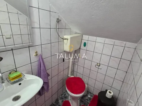 Izdavanje, kuća, 200m², Zagorič, Podgorica - image 18