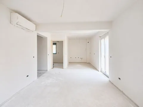 Sale, one bedroom apartment, 58m², Dobrota, Kotor - image 9