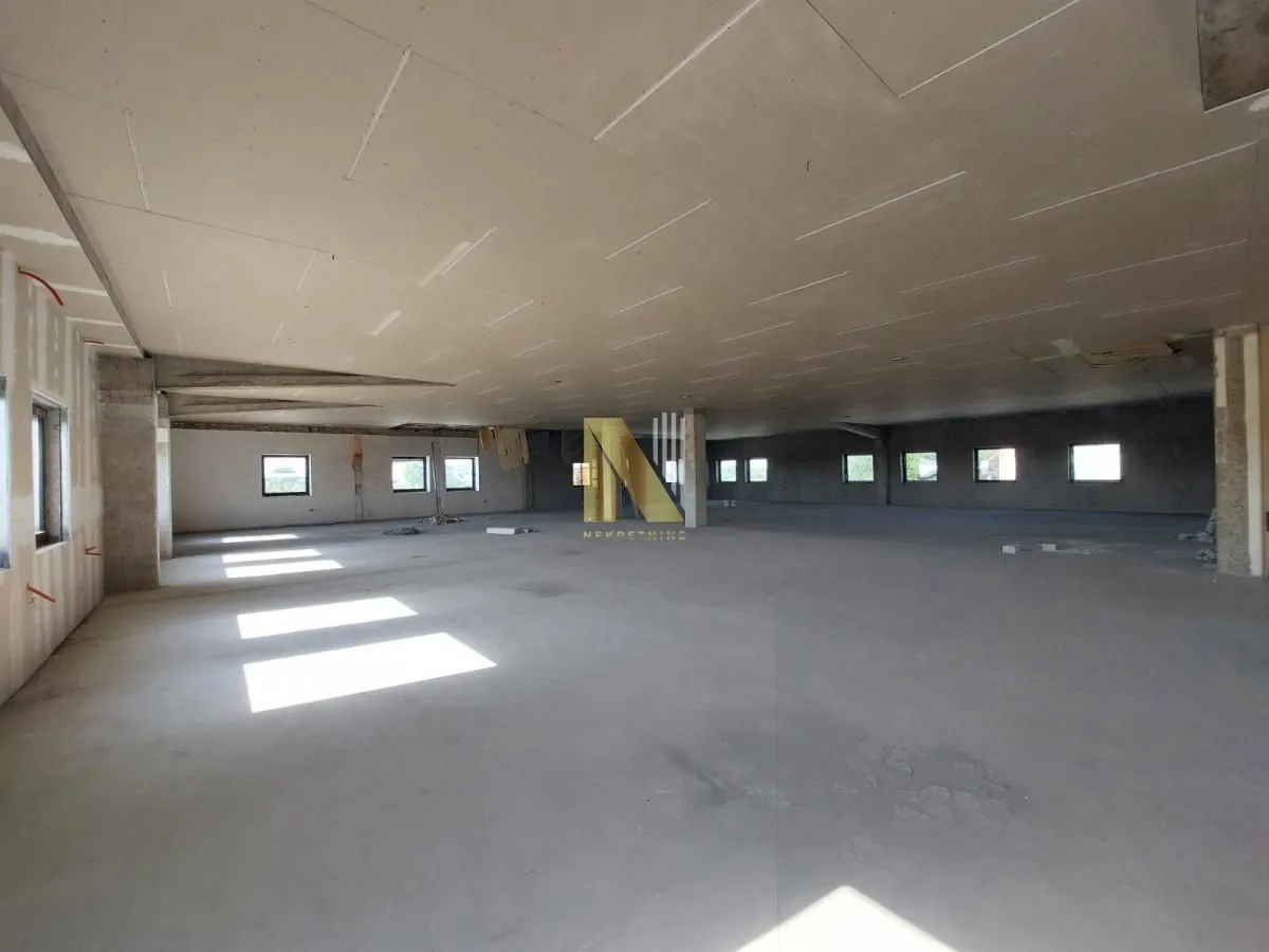 Rent, office space, 2000m², Klisa, Novi Sad Sve Podlokacije