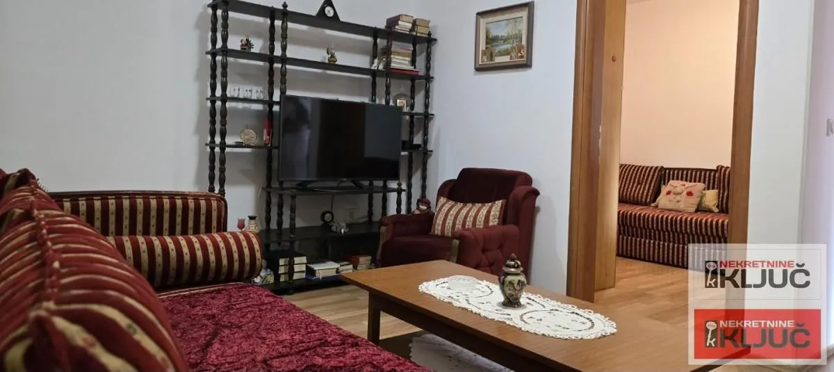 Izdavanje, jednosoban stan, 40m², Centar, Novi Sad
