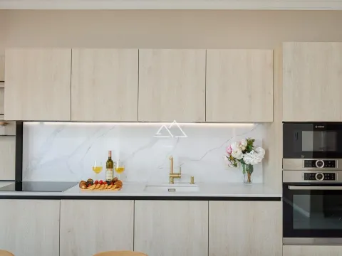 Prodaja, trosoban stan, 158m², Dobrota, Kotor - image 8