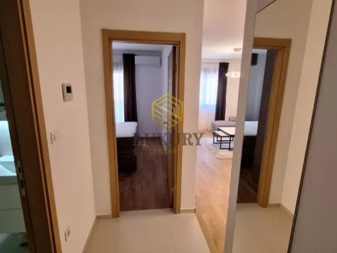 Izdavanje, jednosoban stan, 48m², New City, Podgorica - image 4