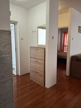 Izdavanje, dvosoban stan, 54m², Adok, Budva - image 12
