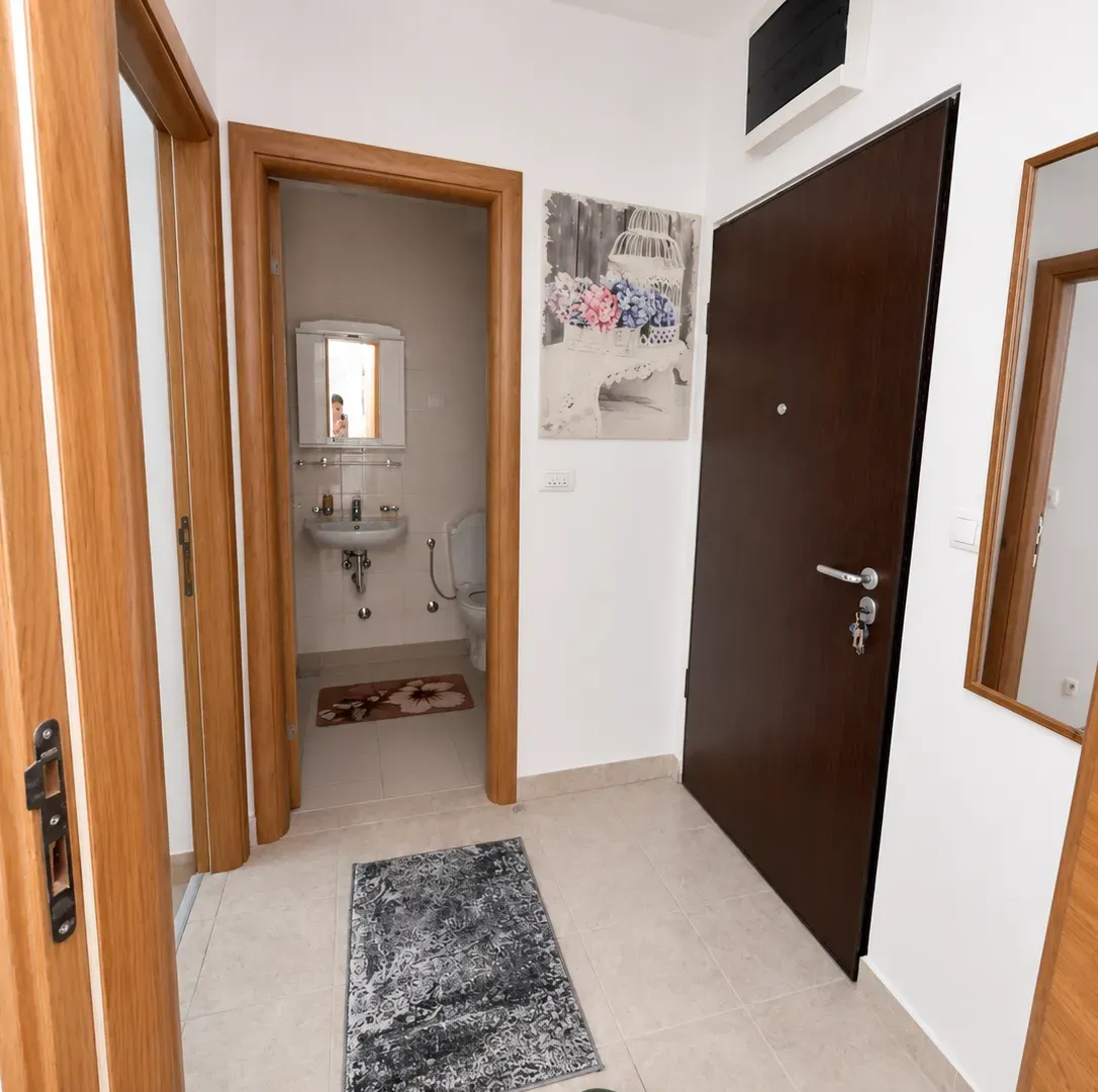 Izdavanje, jednosoban stan, 45m², Stari Aerodrom, Podgorica