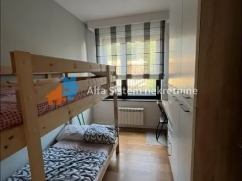 Rent, four bedroom apartment, 115m², Savski Venac, Beograd - image 12