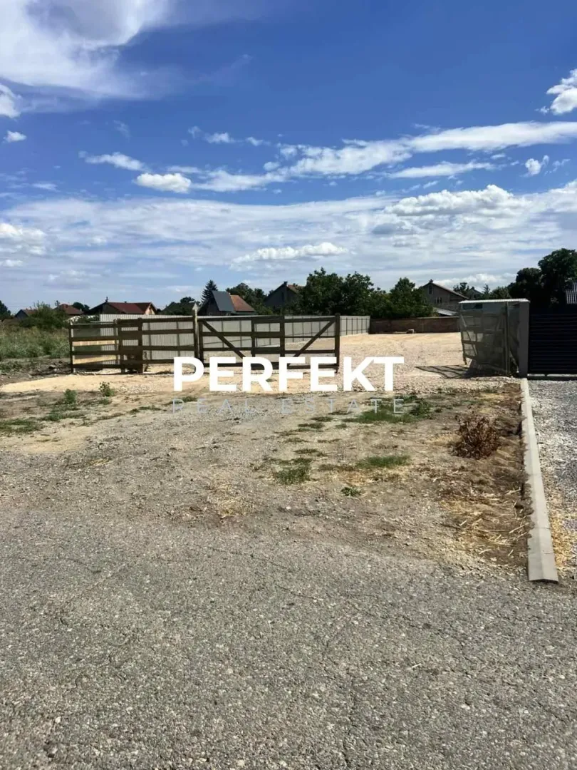 Izdavanje, plac, 848m², Pančevo, Srbija