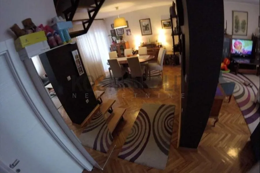 Prodaja, četvorosoban stan, 125m², Banovo Brdo, Beograd