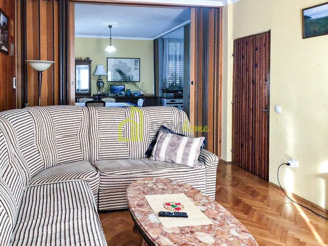Prodaja, kuća, 300m², Šušanj, Bar