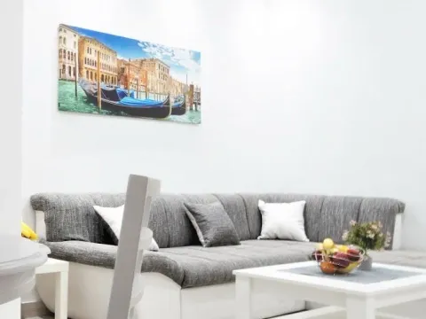 Prodaja, stan, 78m², Tivat, Crna Gora - image 10