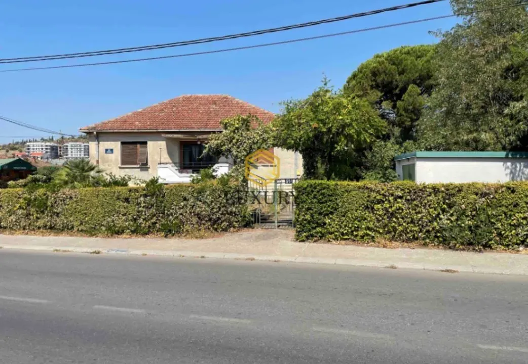 Sale, house, 272m², Masline, Podgorica