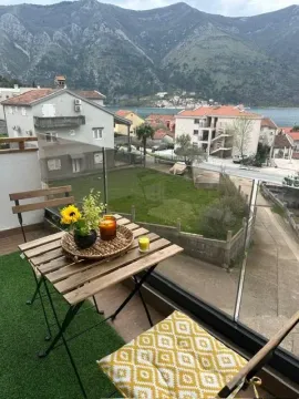 Rent, one bedroom apartment, 50m², Dobrota, Kotor - image 6