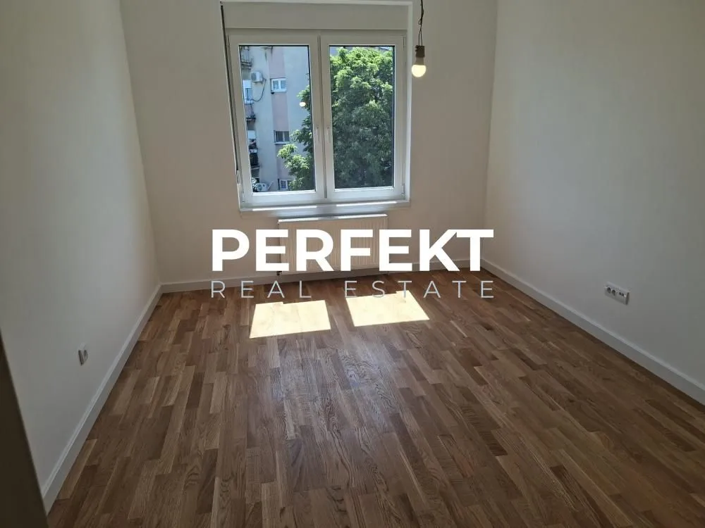 Prodaja, trosoban stan, 65m², Pančevo, Srbija