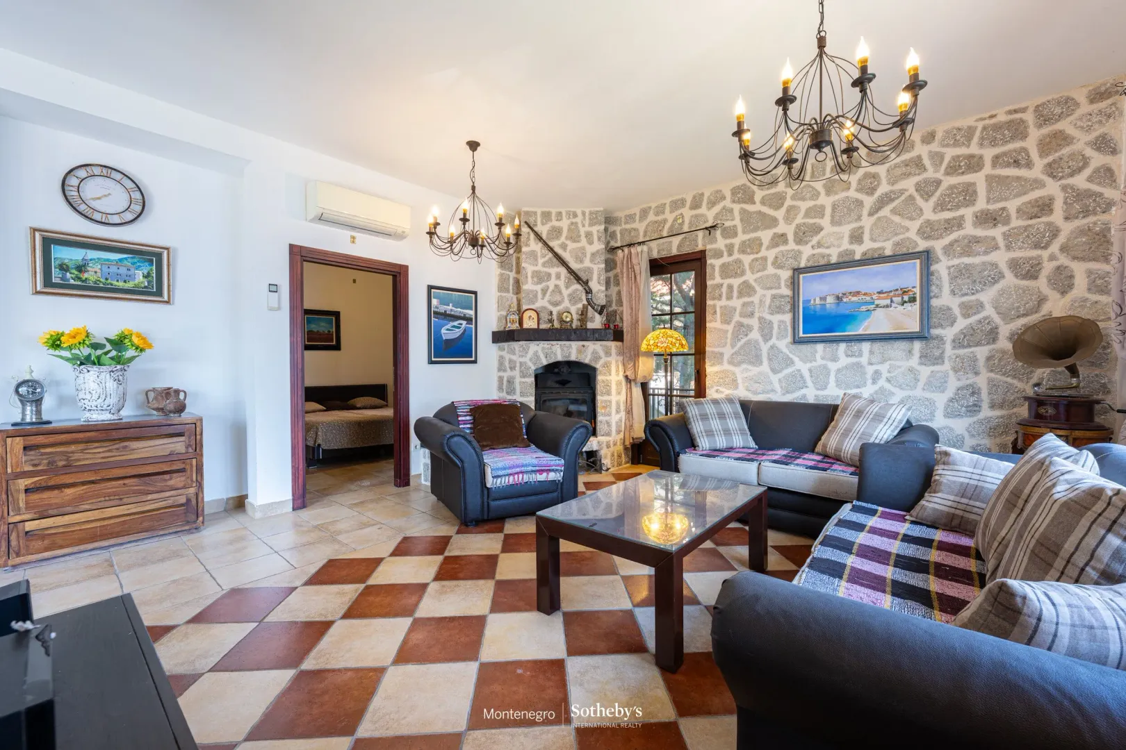 Sale, house, 235m², Kostanjica, Kotor