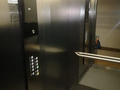 Izdavanje, trosoban stan, 100m², City Kvart, Podgorica - image 14