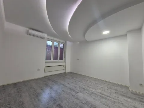 Izdavanje, poslovni prostor, 52m², Stari Grad, Beograd - image 8