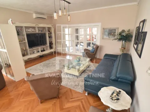 Kuća in Donja Gorica