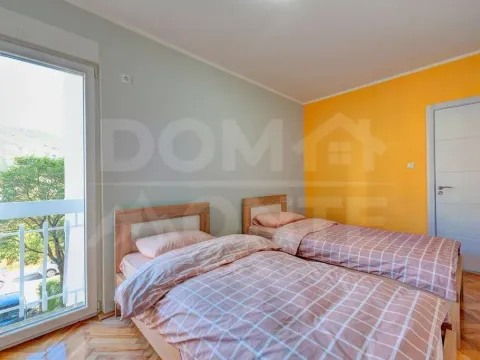 Rent, two bedroom apartment, 75m², Tivat, Crna Gora - image 5