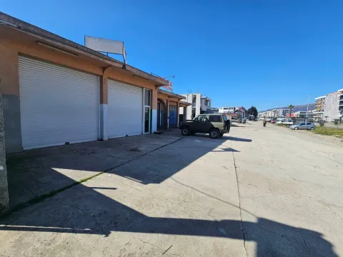 Izdavanje, poslovni prostor, 380m², Ulcinj, Crna Gora - image 2