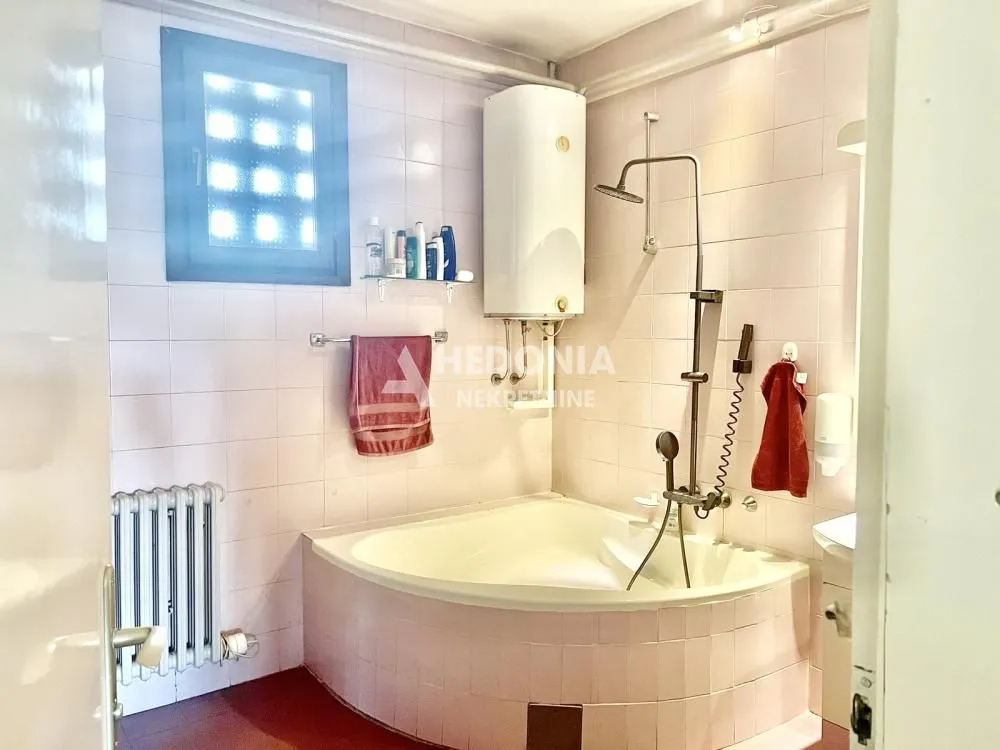 Sale, three bedroom apartment, 115m², Kanarevo Brdo, Beograd
