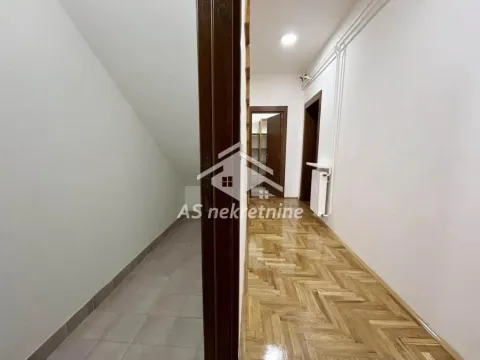 Prodaja, kuća, 252m², Zvezdara Sve Podlokacije, Beograd - image 20