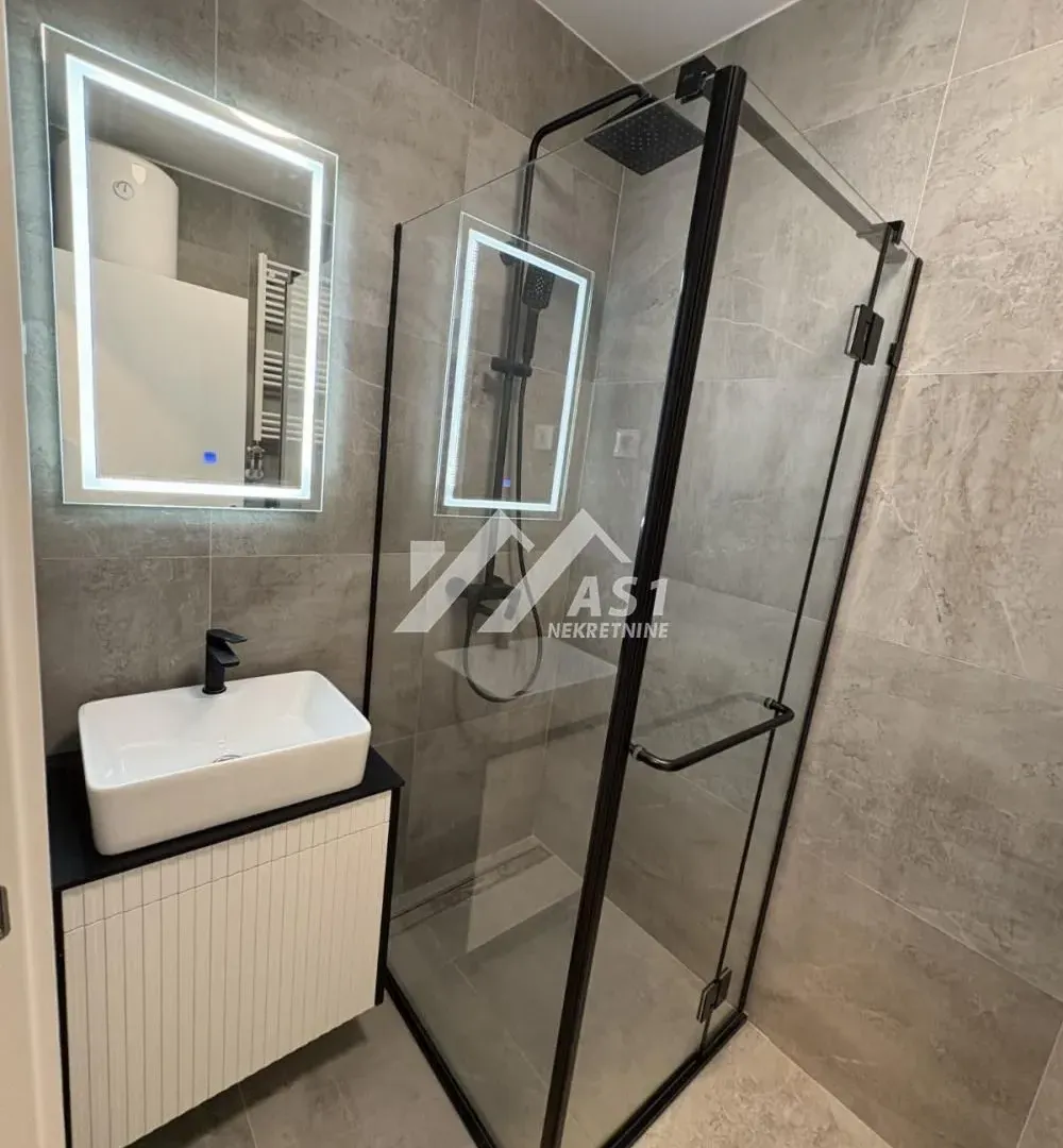 Izdavanje, jednosoban stan, 43m², Grbavica, Novi Sad Sve Podlokacije