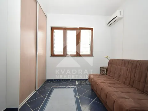 Izdavanje, kuća, 300m², Donja Gorica, Podgorica - image 45