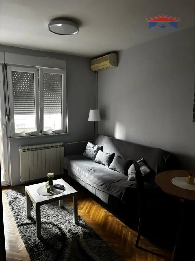 Izdavanje, garsonjera, 24m², Nova Detelinara, Novi Sad Sve Podlokacije