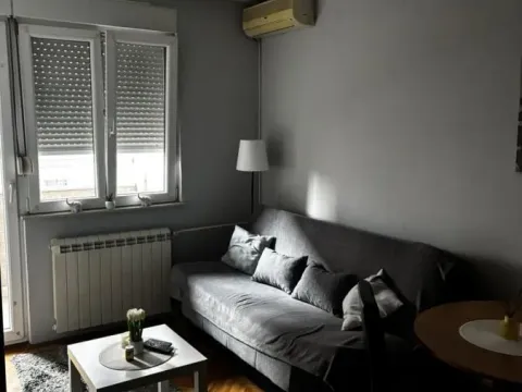 Stan in Nova Detelinara