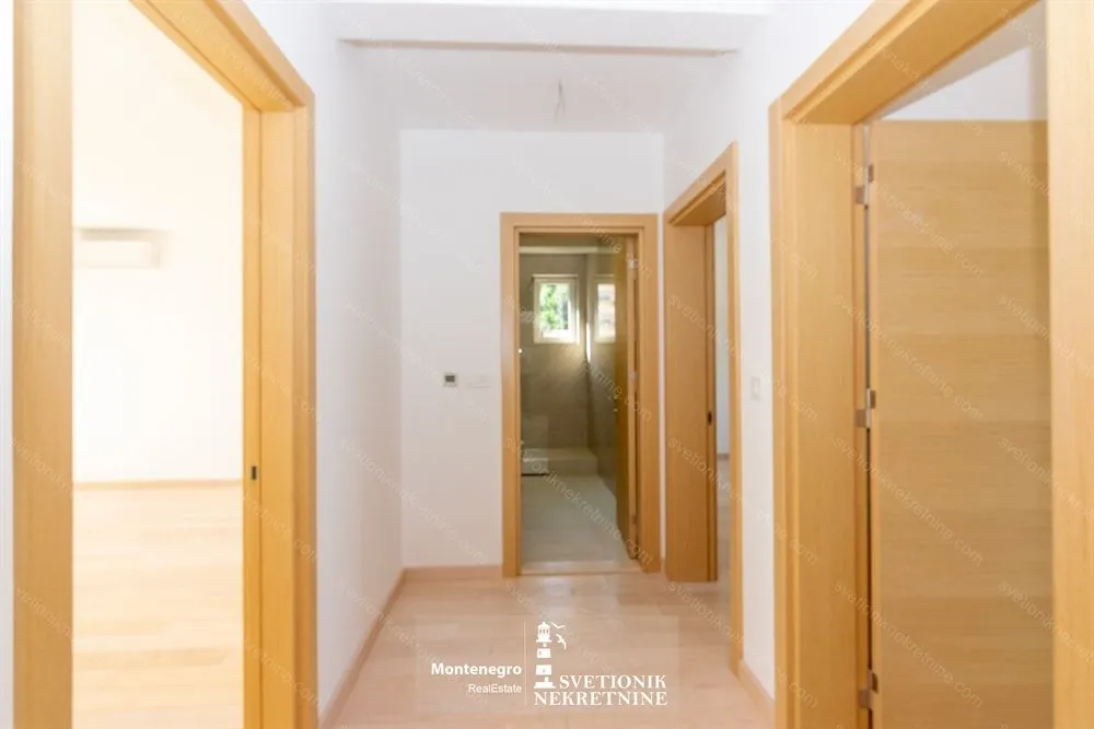 Prodaja, dvosoban stan, 76m², Igalo, Herceg Novi