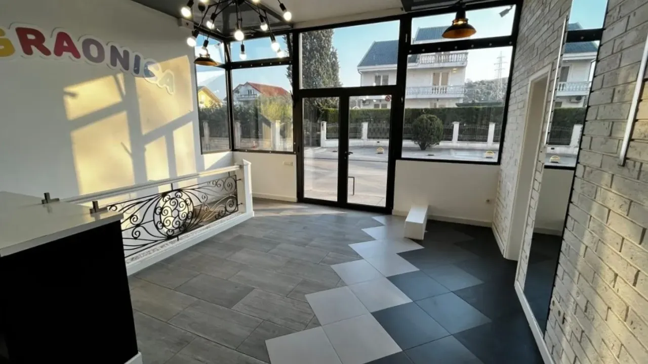 Rent, office space, 92m², Nova Dalmatinska, Podgorica
