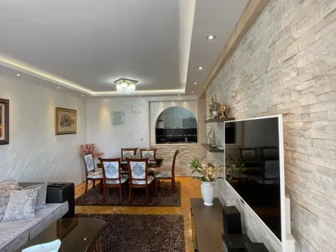 Rent, two bedroom apartment, 74m², Ljubović, Podgorica - image 8