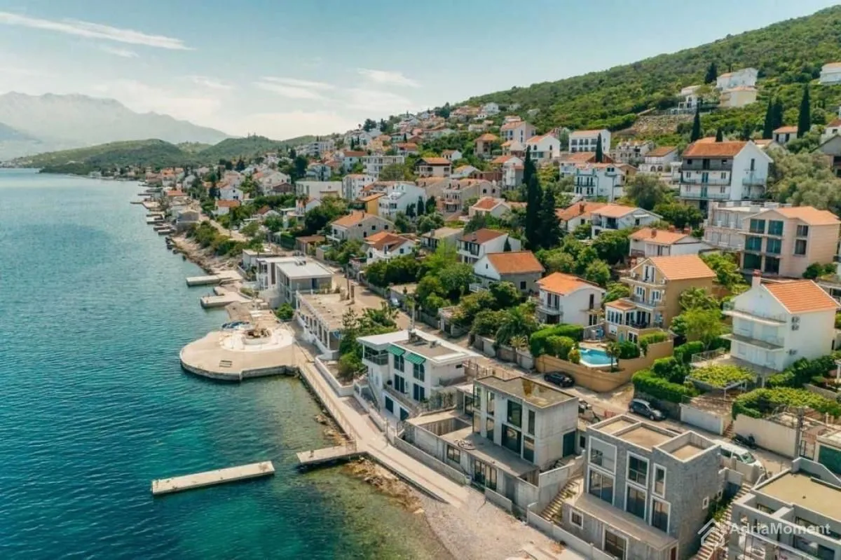 Prodaja, kuća, 240m², Krašići, Tivat
