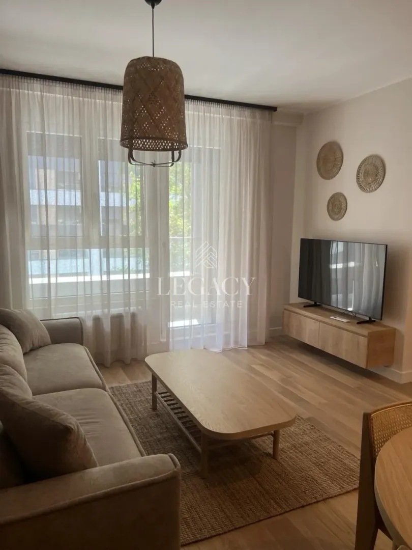 Izdavanje, trosoban stan, 70m², Novi Beograd Blok 65, Novi Beograd Sve Podlokacije