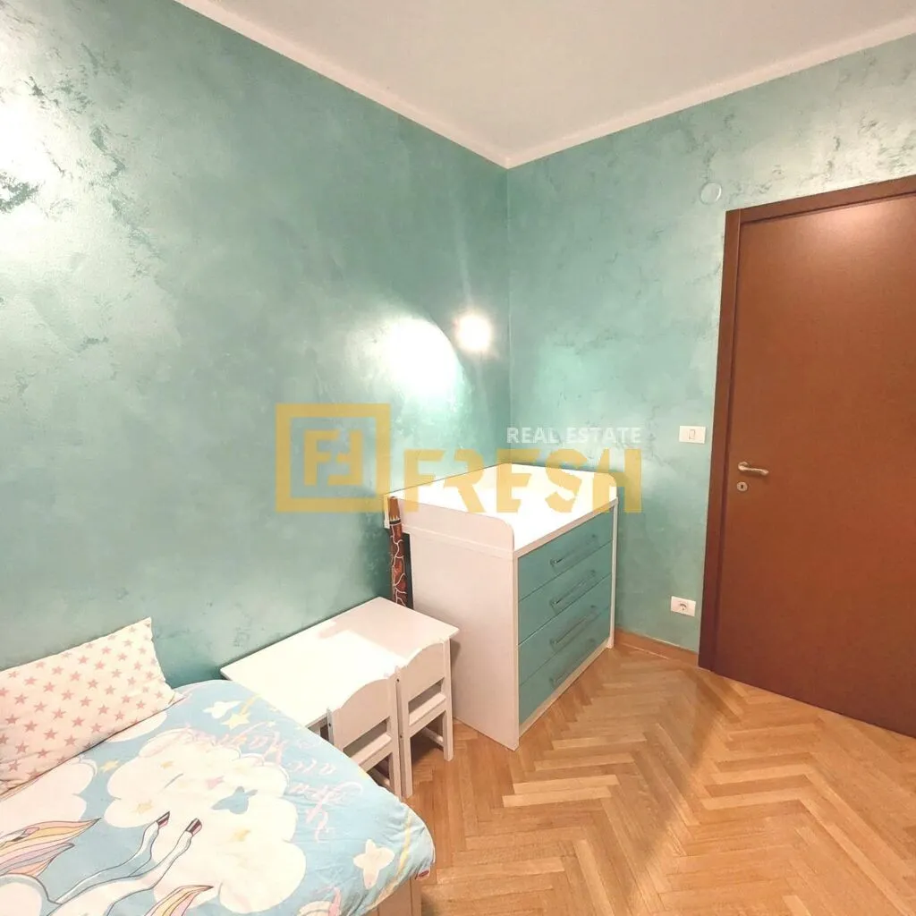 Izdavanje, dvosoban stan, 88m², City Kvart, Podgorica