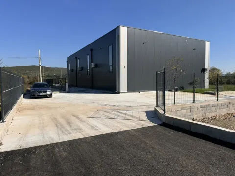 Rent, office space, 130m², Mareza, Podgorica - image 2