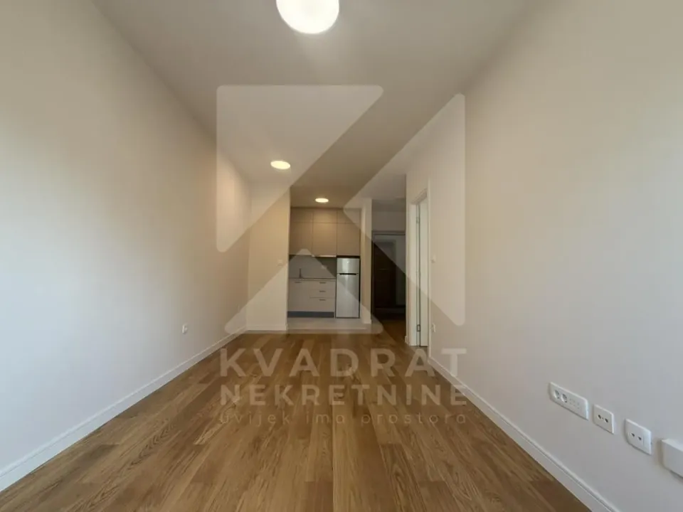 Rent, office space, 40m², Central Point, Podgorica