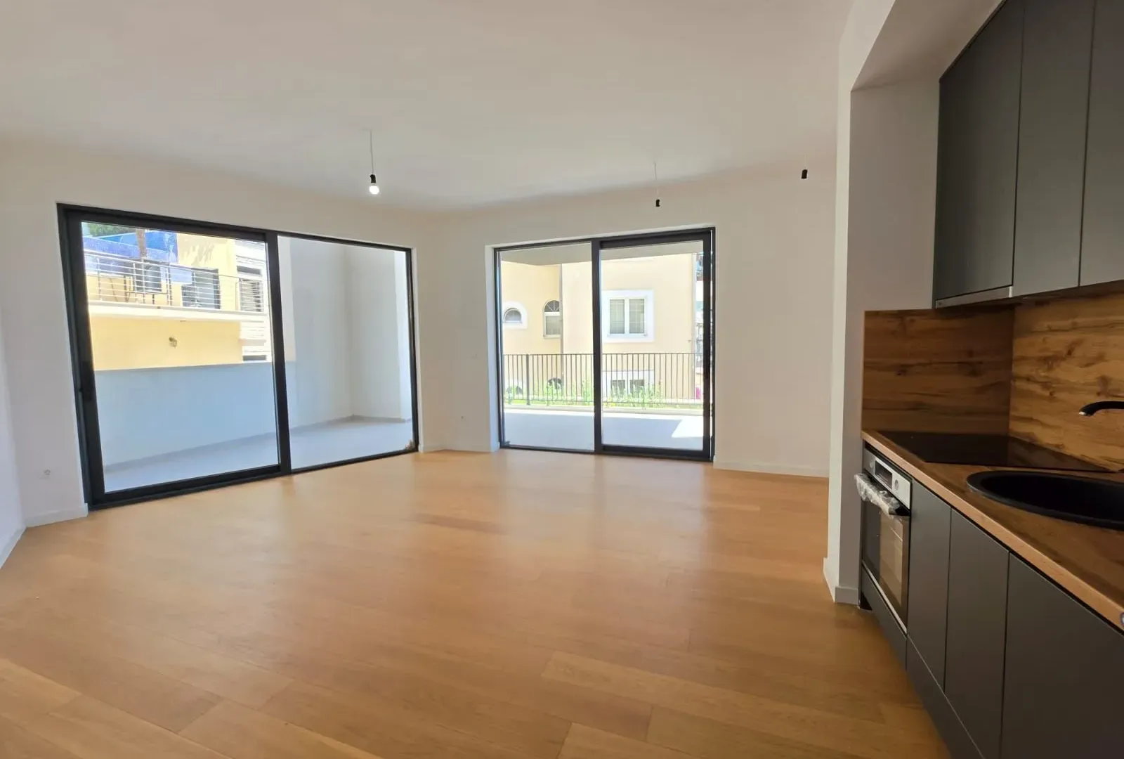 Prodaja, jednosoban stan, 77m², Bečići, Budva