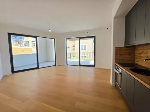 Prodaja, jednosoban stan, 77m², Bečići, Budva - image 16