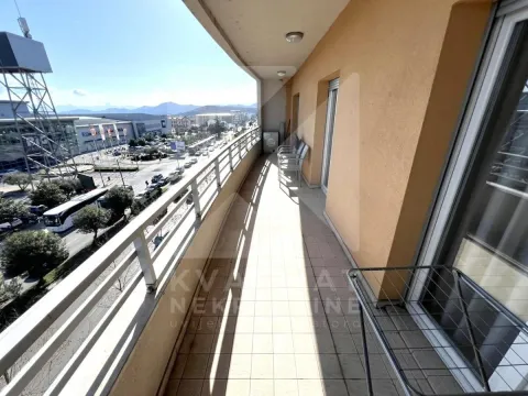 Rent, two bedroom apartment, 75m², City Kvart, Podgorica - image 13