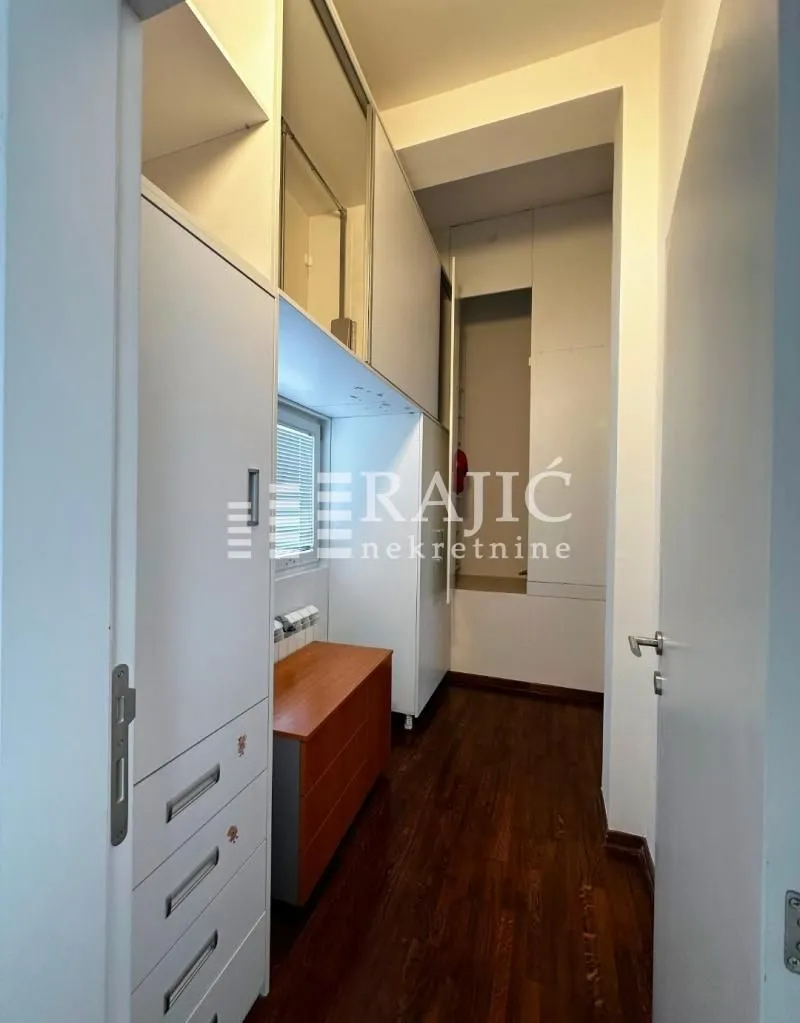 Izdavanje, trosoban stan, 94m², Lekino Brdo, Voždovac Sve Podlokacije