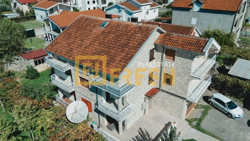 Prodaja, kuća, 400m², Murtovina, Podgorica