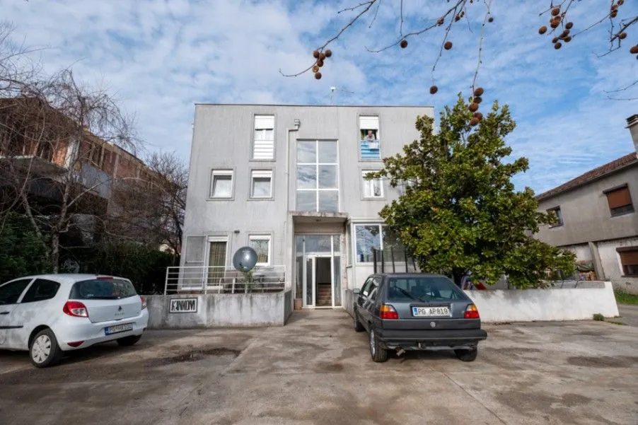 Prodaja, dvosoban stan, 50m², Tološi, Podgorica